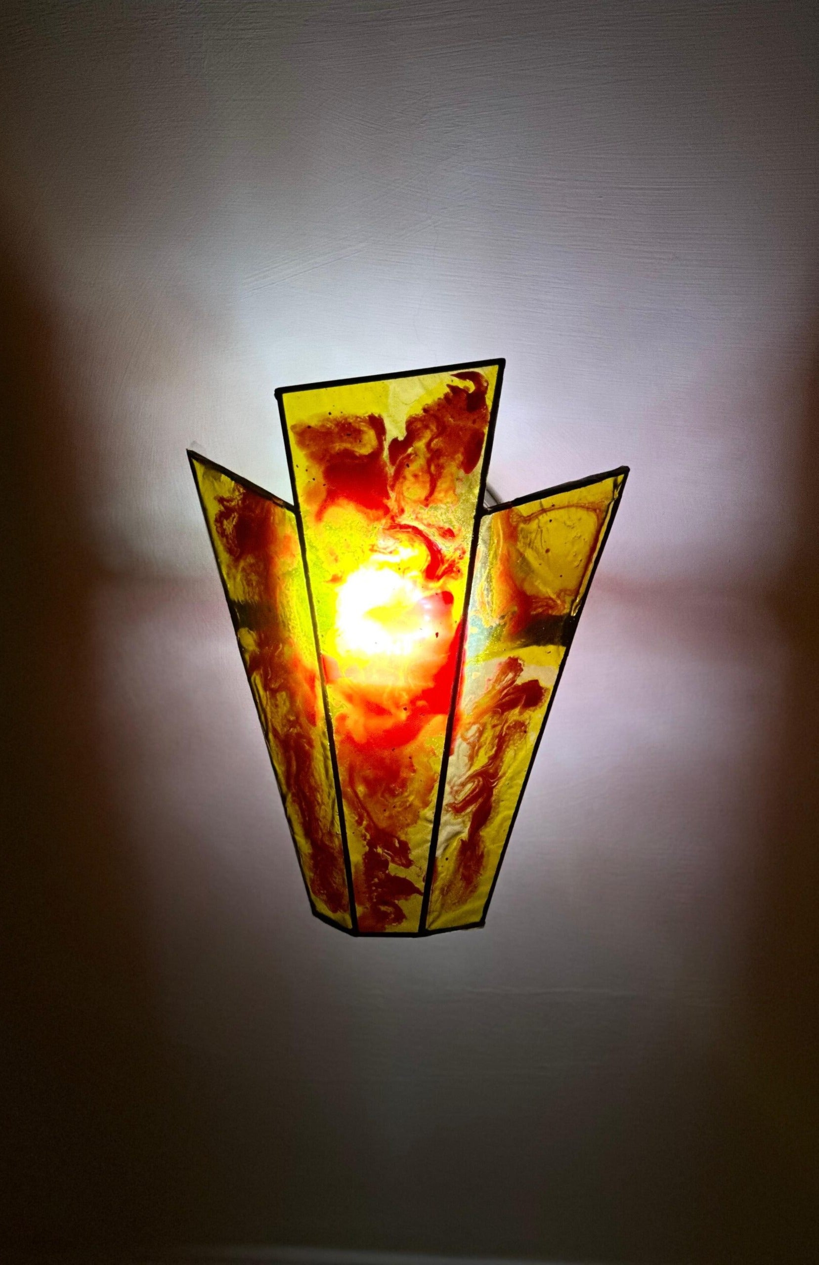 Magic Lava Lamp Decorative Acrylic Resin and Metal Motion Light